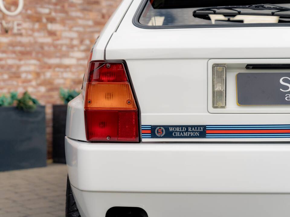 Imagen 91/96 de Lancia Delta HF Integrale Evoluzione I "Martini 5" (1992)