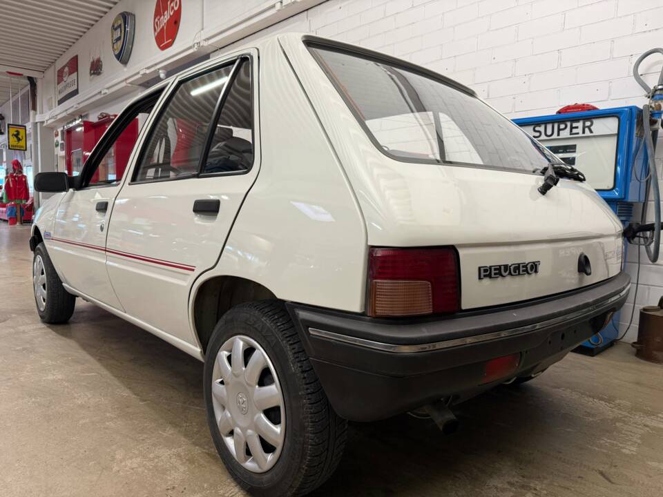 Image 12/16 of Peugeot 205 (1992)