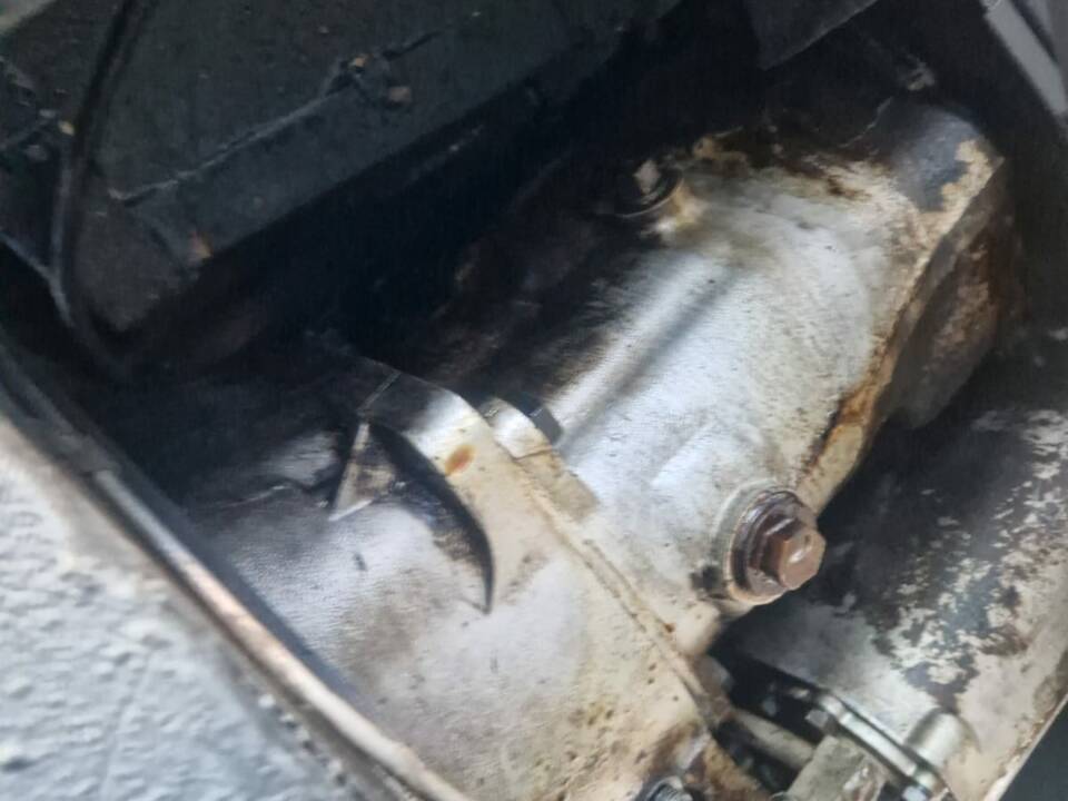 Image 16/54 of Land Rover 109 (1970)