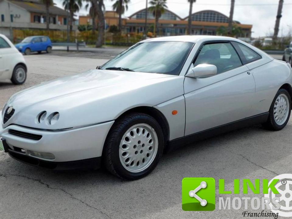 Image 7/10 of Alfa Romeo GTV 2.0 V6 Turbo (1996)