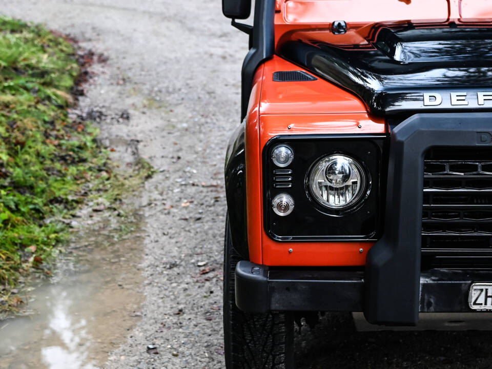 Image 26/39 of Land Rover Defender 110 (2015)