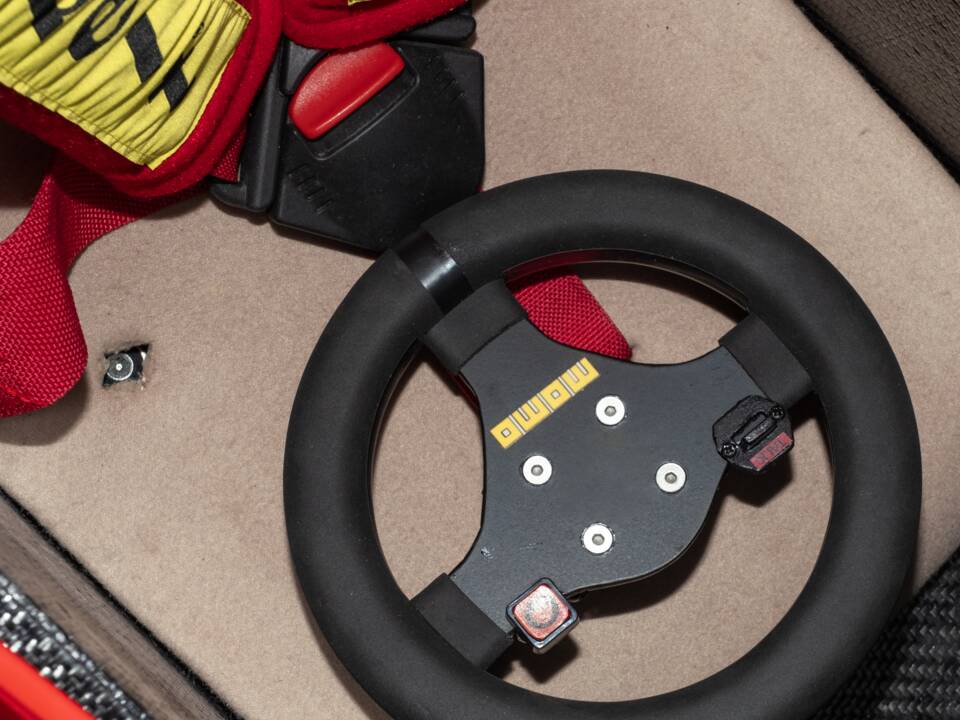 Image 64/85 of Ferrari 641 (1990)