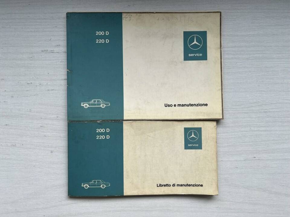 Bild 14/15 von Mercedes-Benz 200 D (1972)