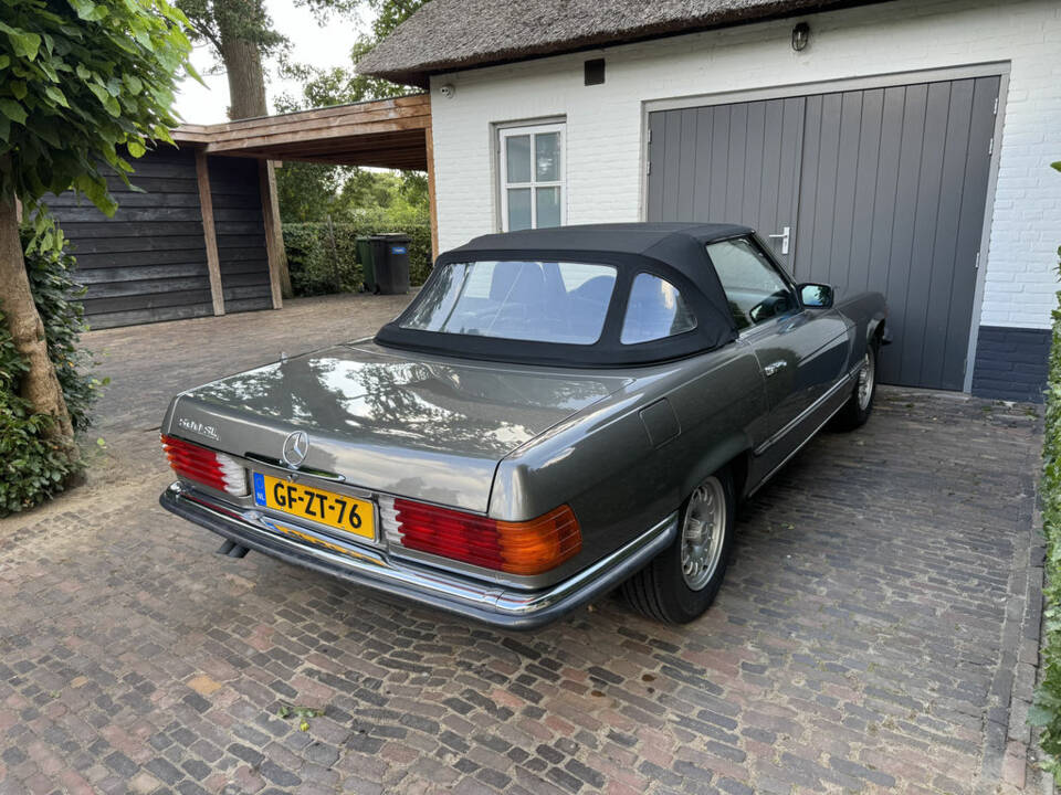 Imagen 3/6 de Mercedes-Benz 500 SL (1983)