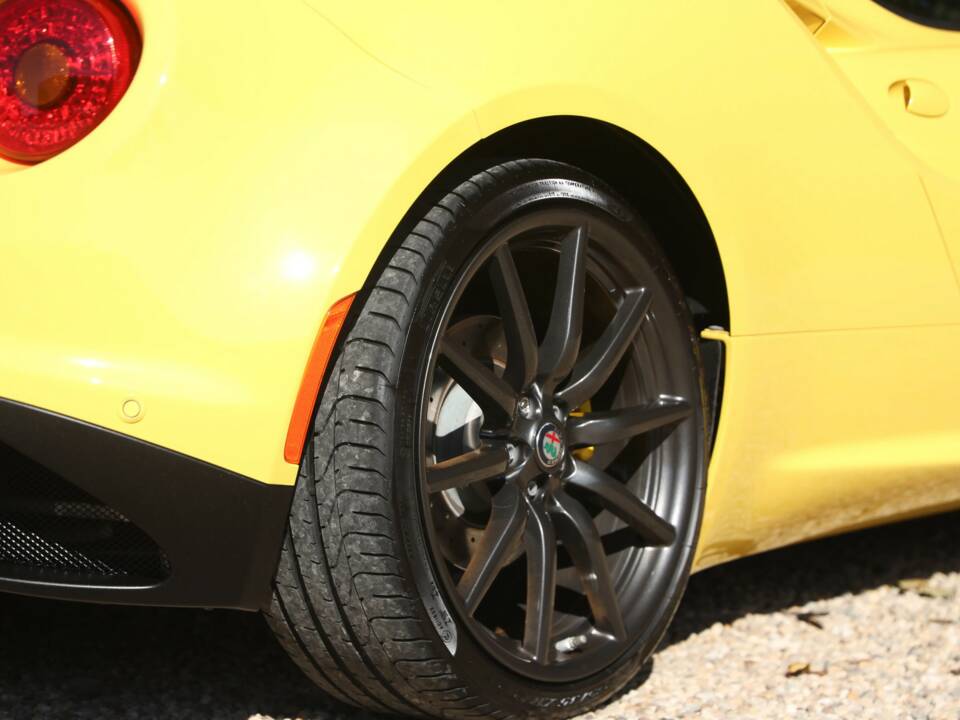Image 45/50 of Alfa Romeo 4C Spider (2018)