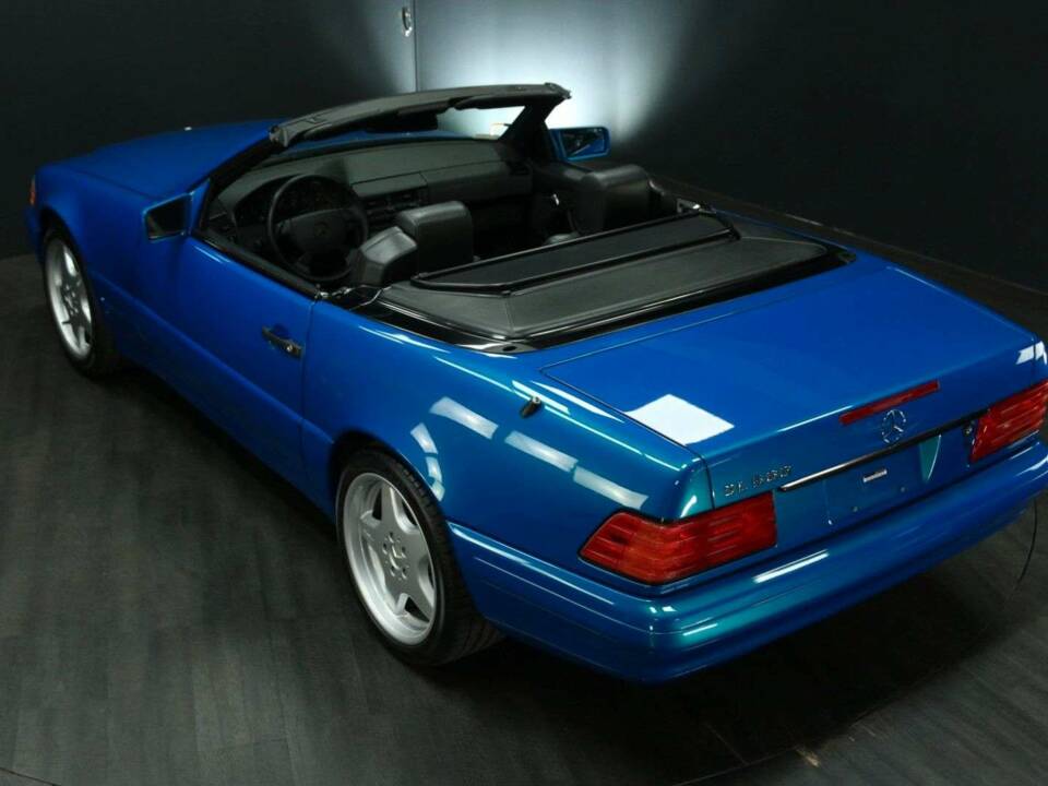 Image 37/50 de Mercedes-Benz SL 500 (1997)