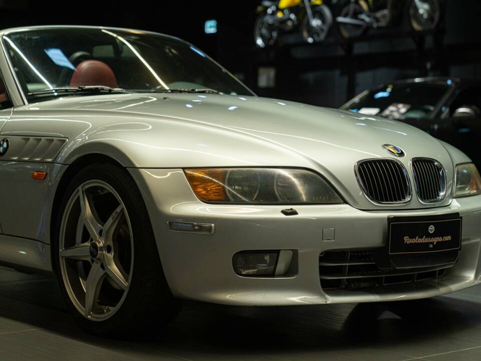 Image 9/50 de BMW Z3 Convertible 3.0 (2001)