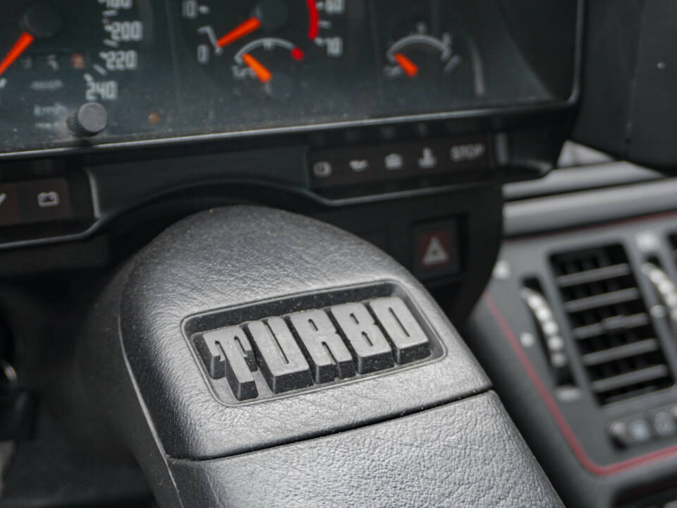 Image 22/44 de Citroën CX 25 GTI Turbo 2 (1986)