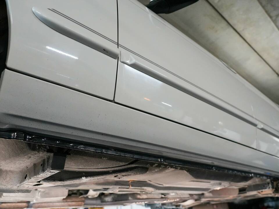 Image 49/50 of Jaguar XJR 4.0 (1995)