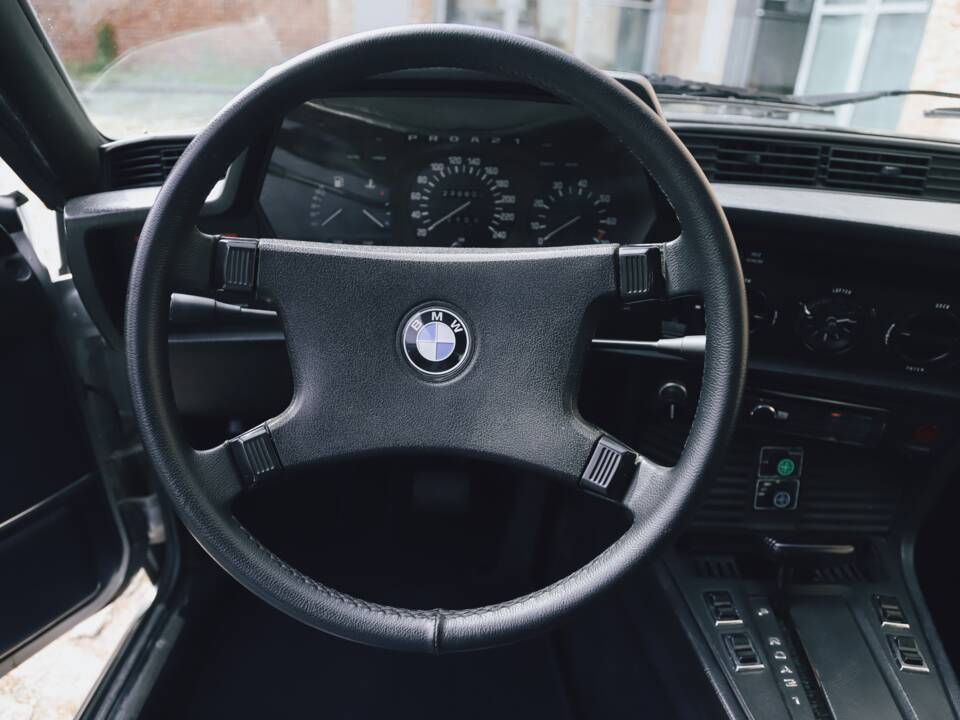 Bild 43/106 von BMW 633 CSi (1976)