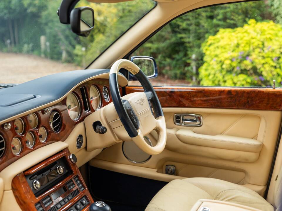 Imagen 15/37 de Bentley Arnage R (2002)