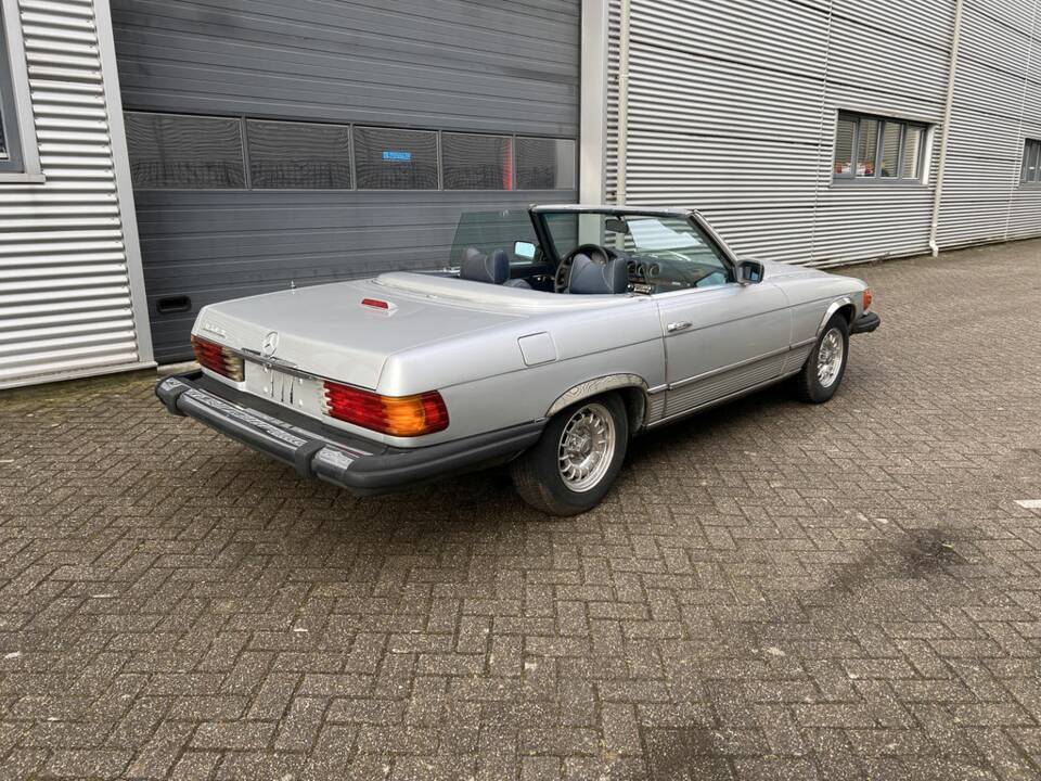 Image 6/8 de Mercedes-Benz 450 SL (1978)