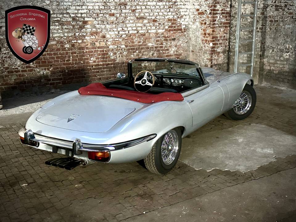 Afbeelding 8/58 van Jaguar E-Type V12 (1971)