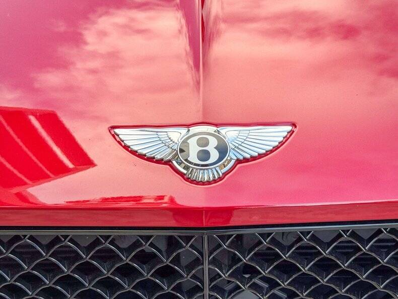 Image 17/44 of Bentley Continental GT V8 (2020)