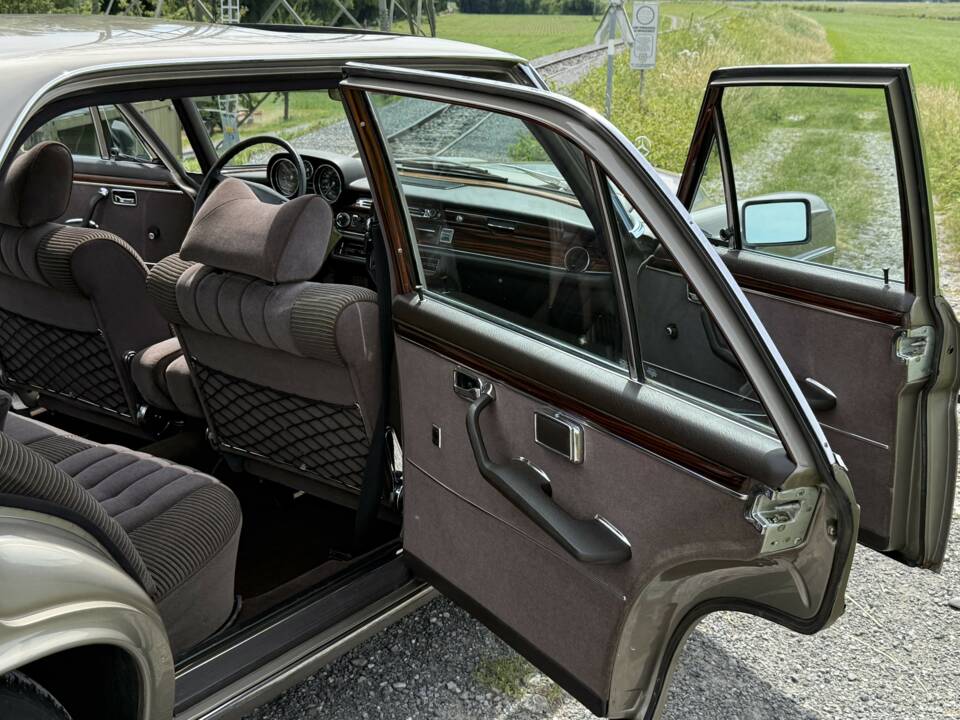 Afbeelding 68/89 van Mercedes-Benz 300 SEL 6.3 (1972)