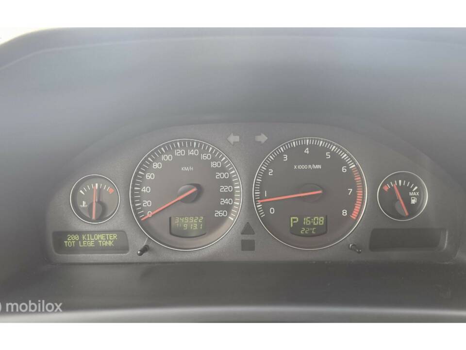 Bild 23/42 von Volvo V 70 2.5T (2005)