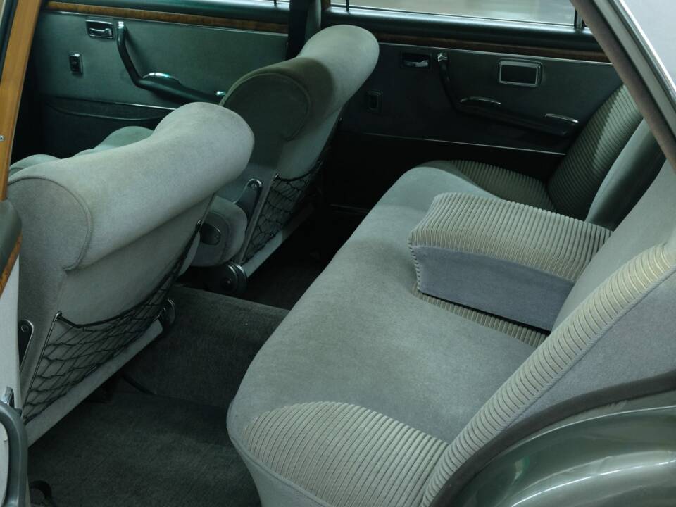Bild 30/50 von Mercedes-Benz 300 SEL (1967)