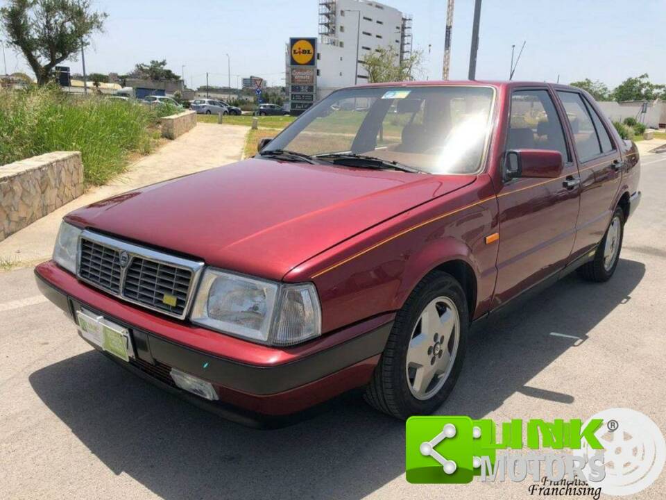 Image 2/10 de Lancia Thema 8.32 (1988)