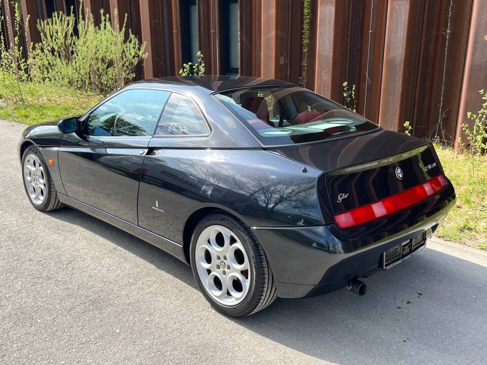 Image 55/64 of Alfa Romeo GTV 3.2 V6 24V (2003)