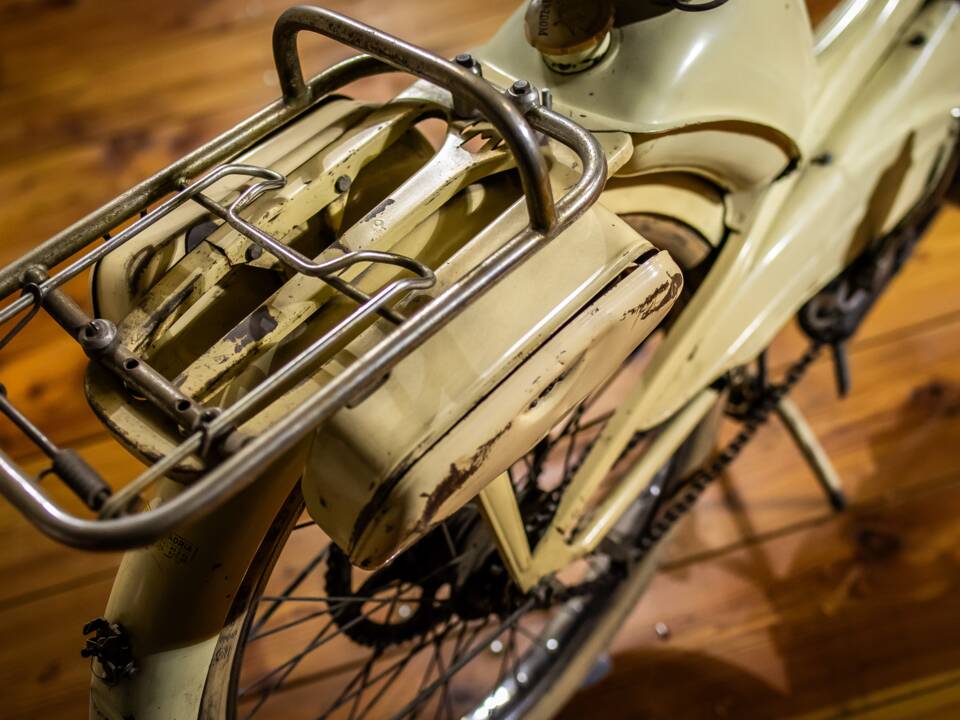 Imagen 8/12 de Lohner Motobécane Mobylette AV44 (1900)