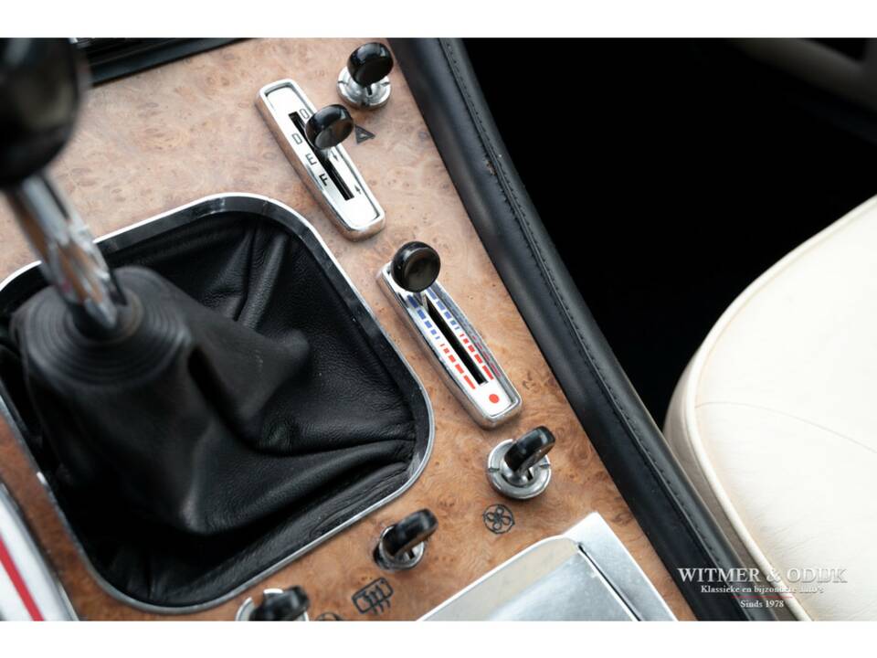 Immagine 25/33 di Ferrari 400i (1981)