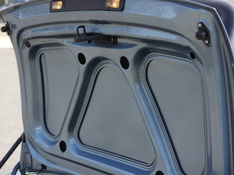 Image 16/20 de Audi TT 3.2 quattro (2004)