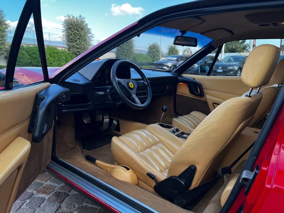 Afbeelding 6/16 van Ferrari 328 GTB (1989)