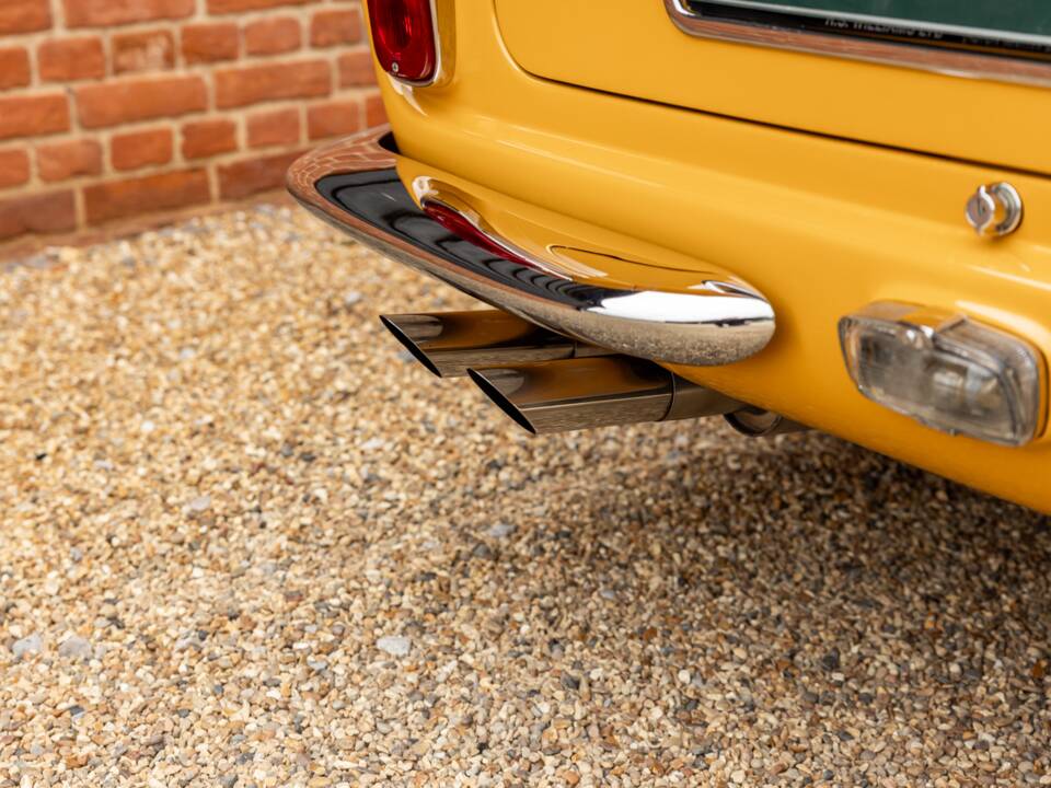 Bild 32/62 von Aston Martin DB 6 Mk II (1970)