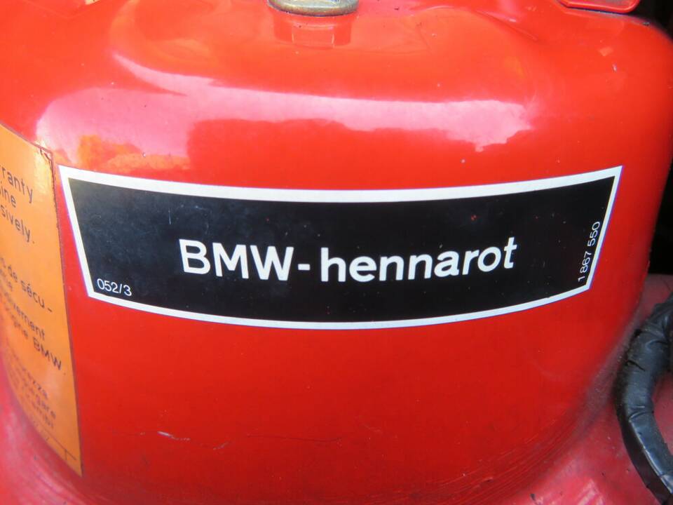 Bild 19/22 von BMW 318i (1984)