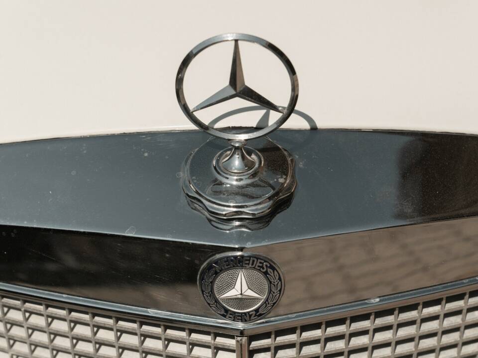 Image 7/34 of Mercedes-Benz 300 SEL 3.5 (1971)