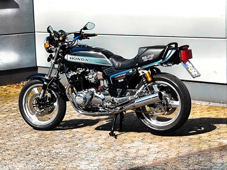 Image 12/54 of Honda CB 900 F Bol d'Or (1979)