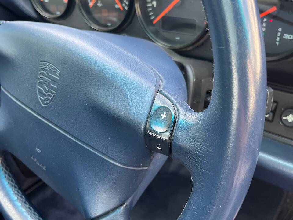Imagen 39/96 de Porsche 911 Carrera (1996)