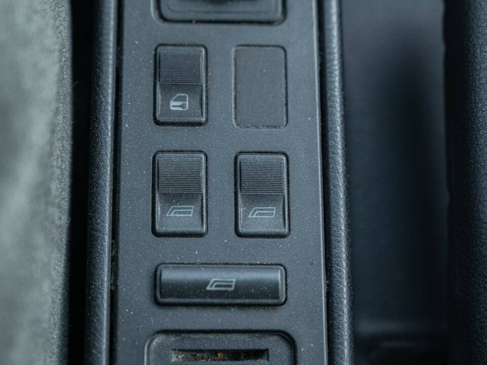 Image 37/50 of Alfa Romeo 164 2.0 Super (1995)