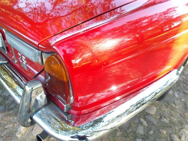 Image 44/52 of Jaguar XJ 6 2.8 (1971)