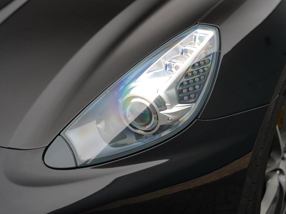 Imagen 30/50 de Ferrari California (2011)