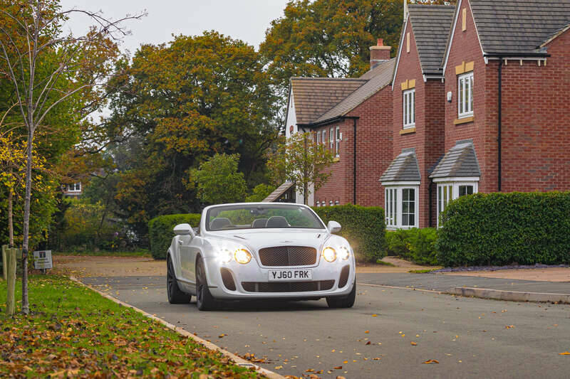 Image 15/29 of Bentley Continental GTC (2010)