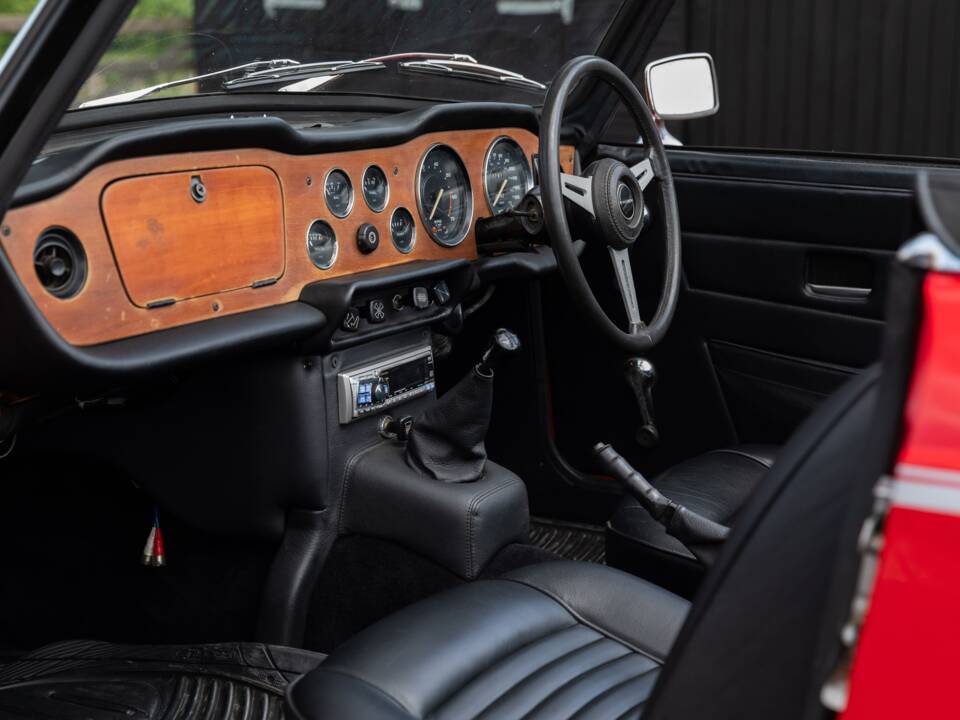 Immagine 4/50 di Triumph TR 6 (1975)