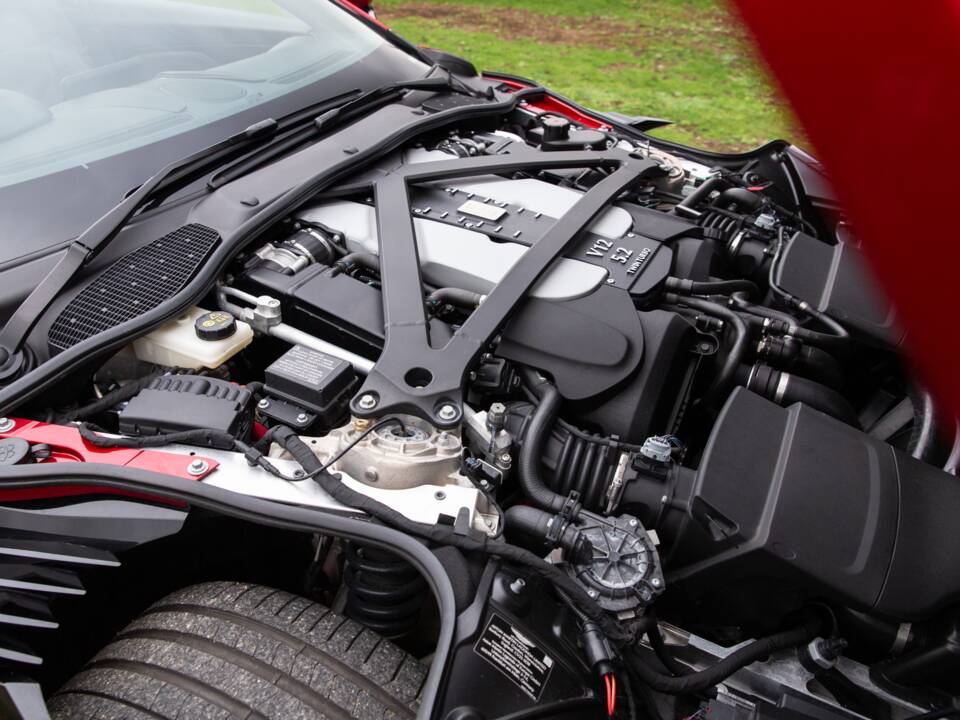 Immagine 6/84 di Aston Martin DBS 770 Ultimate Volante (2023)