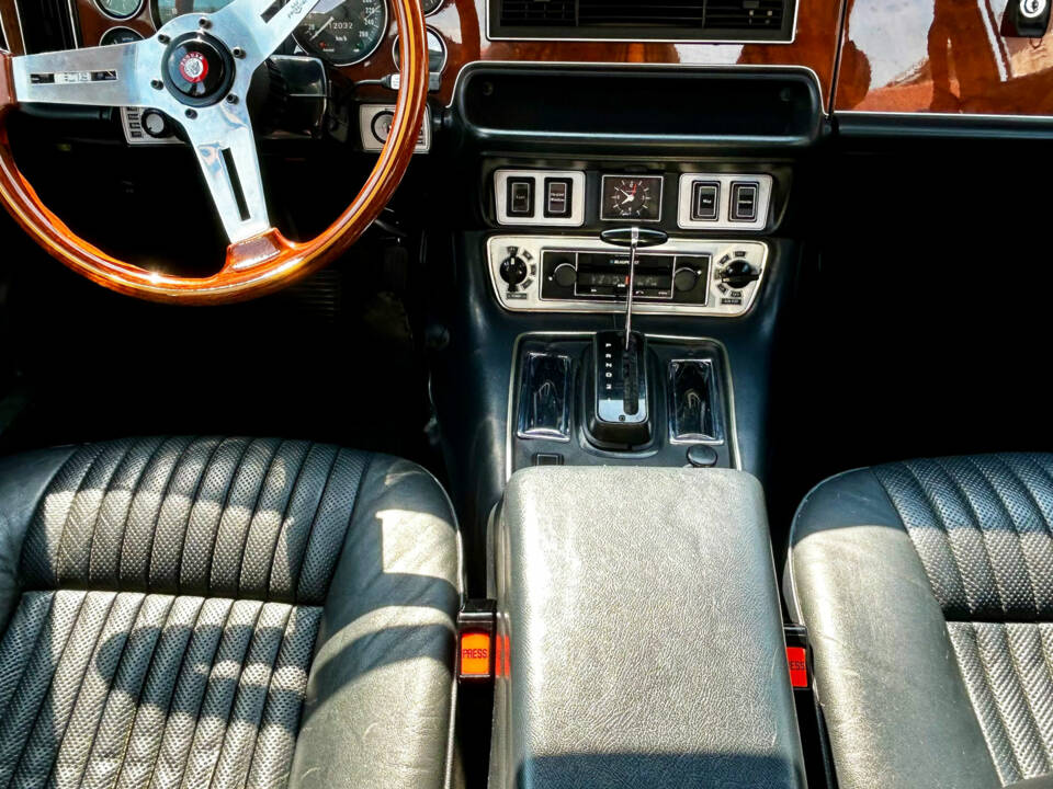 Image 7/10 de Jaguar XJ 12 L (1975)