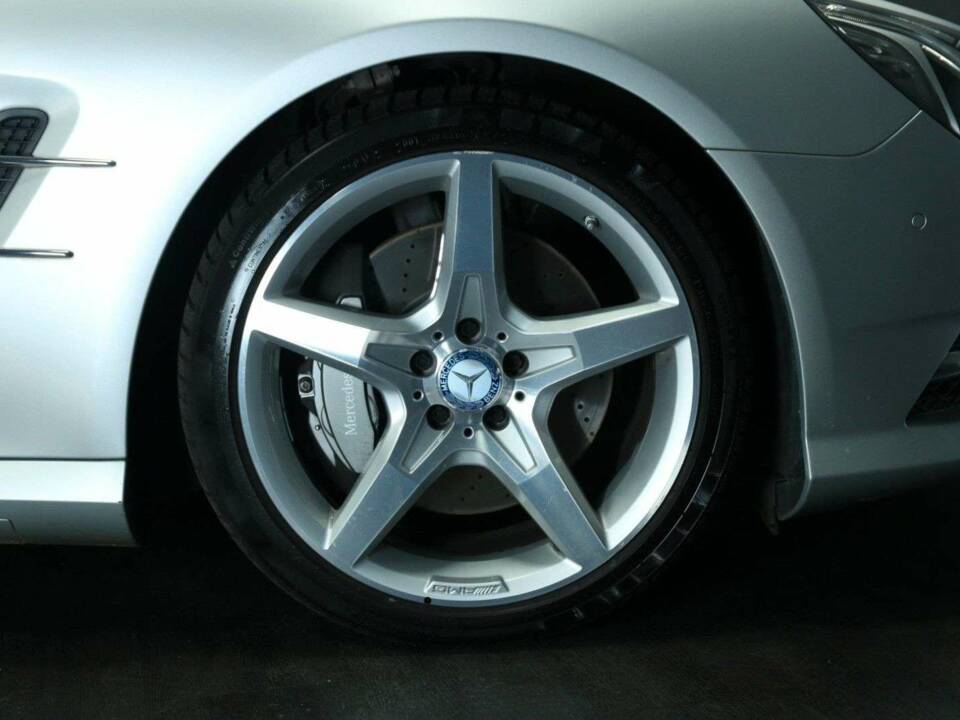 Bild 50/50 von Mercedes-Benz SL 500 (2015)