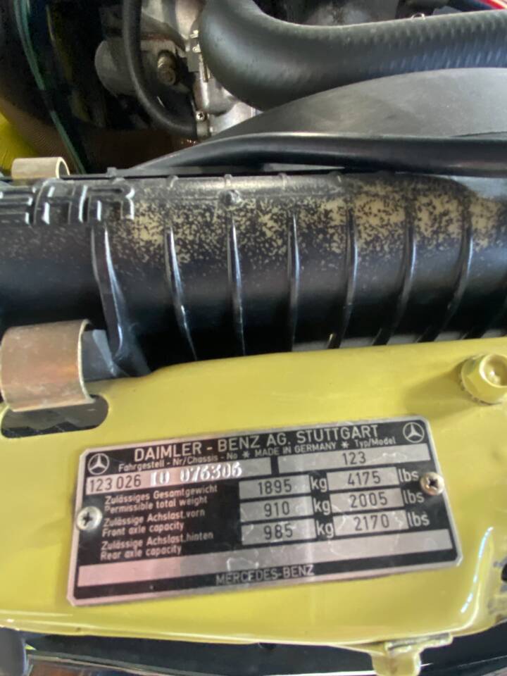 Bild 46/71 von Mercedes-Benz 250 (1979)