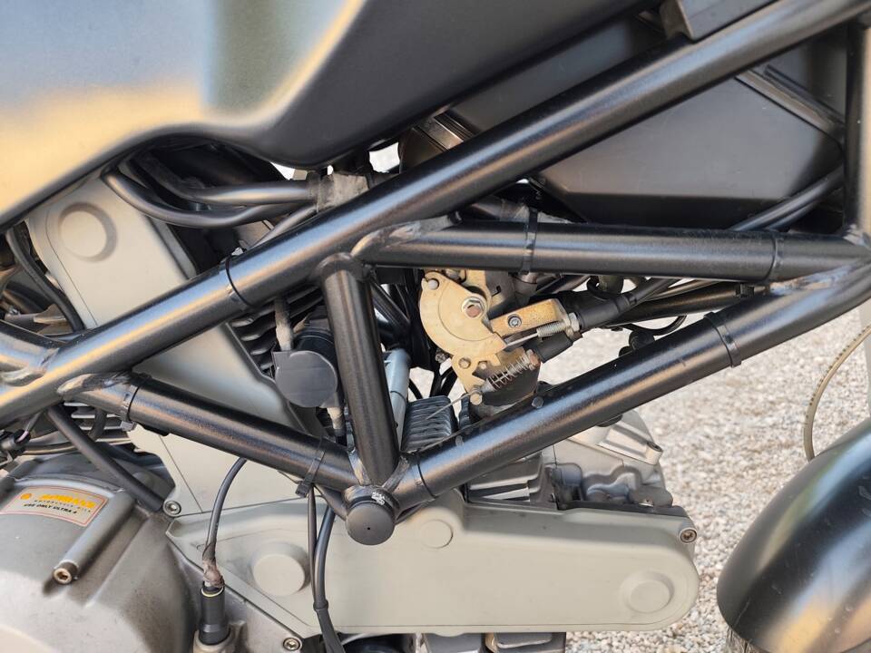Immagine 29/50 di Ducati Monster 600 (2001)