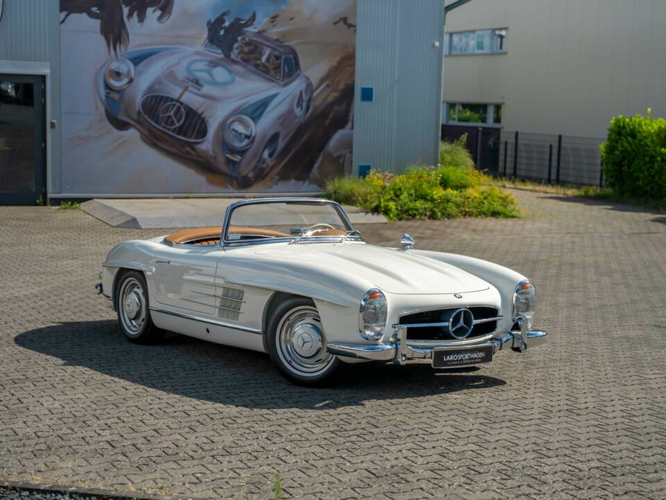 Immagine 7/38 di Mercedes-Benz 300 SL Roadster (1961)