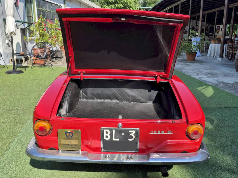 Image 32/63 of FIAT 1200 S OSI (1965)