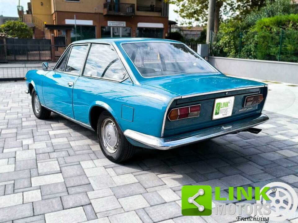 Image 7/10 de FIAT 124 Sport Coupe (1968)