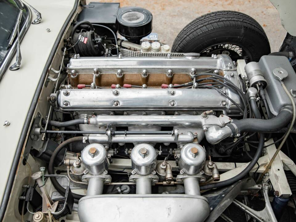 Image 46/50 de Jaguar Type E 3.8 (1963)