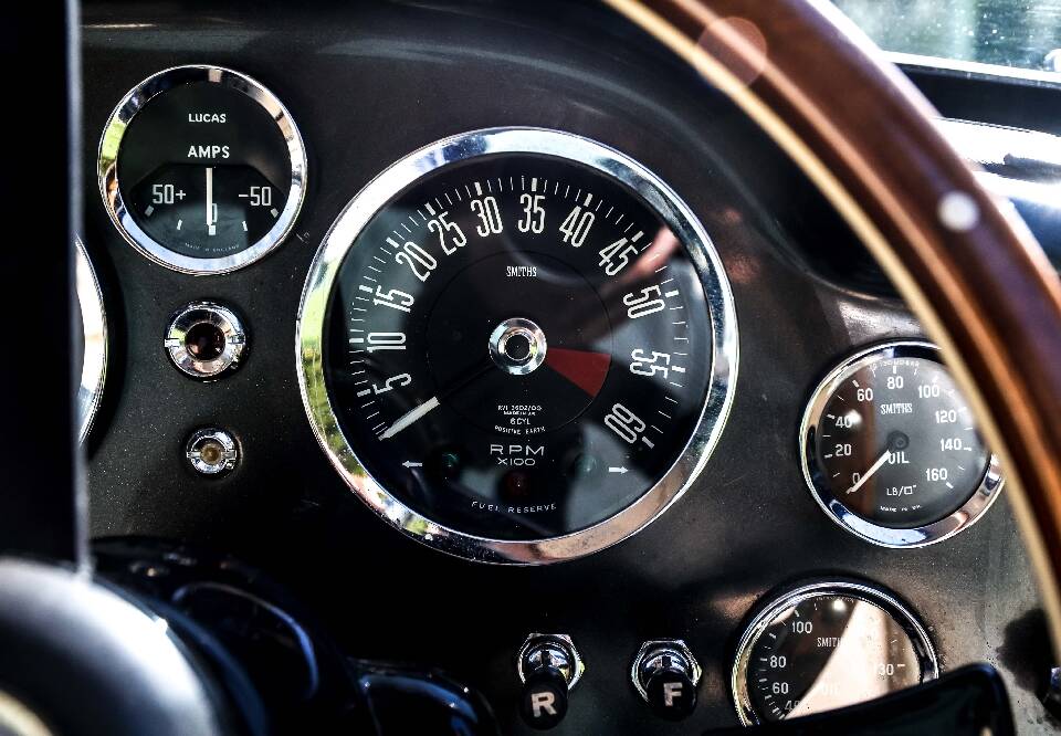 Bild 17/30 von Aston Martin DB 6 Vantage (1966)