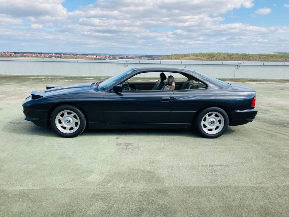Immagine 4/15 di BMW 850i (1992)