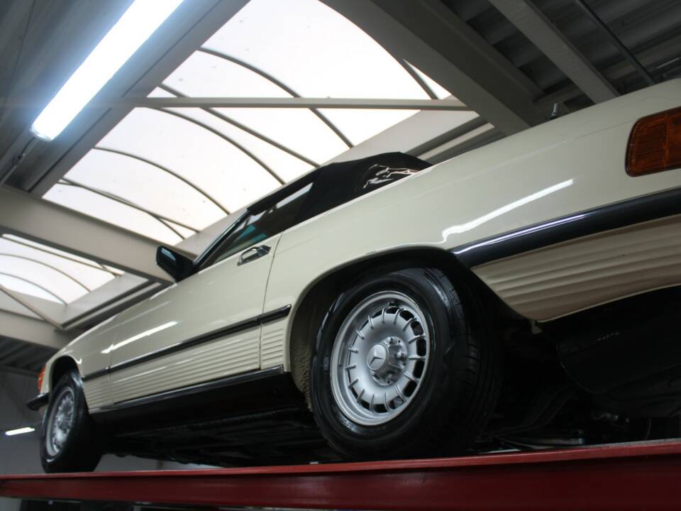 Imagen 11/50 de Mercedes-Benz 280 SL (1976)