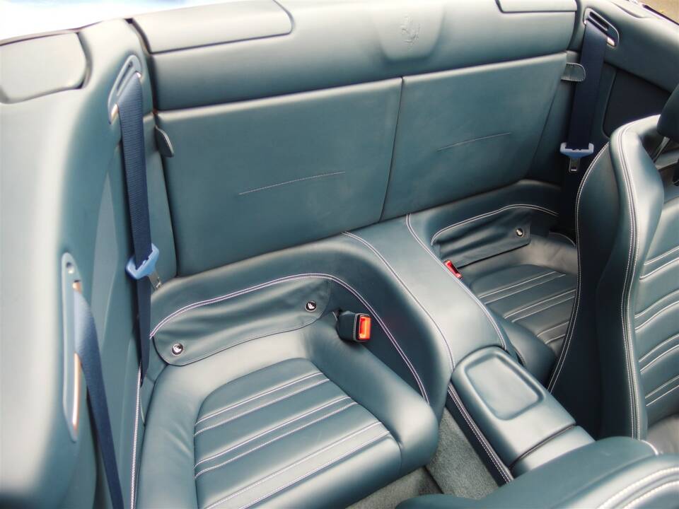 Image 32/49 of Ferrari California (2010)